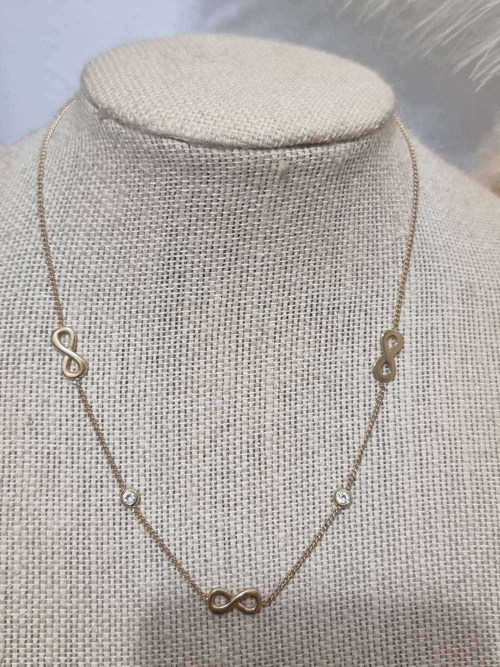 Gold Infinity Link Necklace - Elegant Women's Jewelry